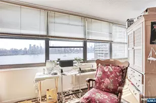 7004 Jfk Blvd E Blvd 20E, Guttenberg, NJ 07093 - Photo 1