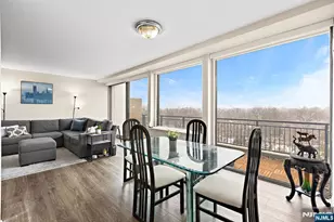 1 Horizon Road 806, Fort Lee, NJ 07024 - Photo 4