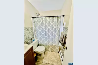 138 Park Avenue, East Rutherford, NJ 07073 - Photo 2