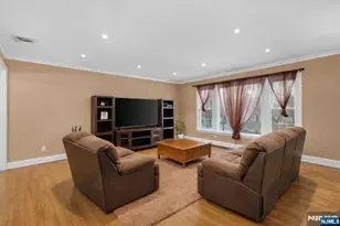 147 Pine Ave, New Milford, NJ 07646 - Photo 18