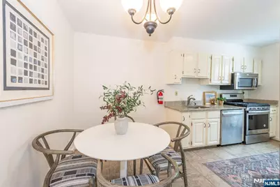 101 Gates Avenue 2A #2A, Montclair, NJ 07042 - Photo 10