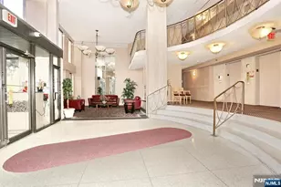 160 Overlook Ave 4C, Hackensack, NJ 07601 - Photo 4