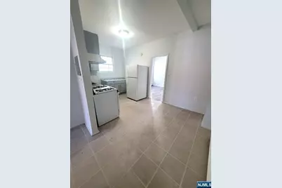 54-56 Lindsley Place 1R #1R, East Orange, NJ 07018 - Photo 6