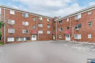 61 Union Ave D3, Belleville, NJ 07109 - Photo 2