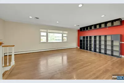 18-00 Scialla Court, Fair Lawn, NJ 07410 - Photo 8