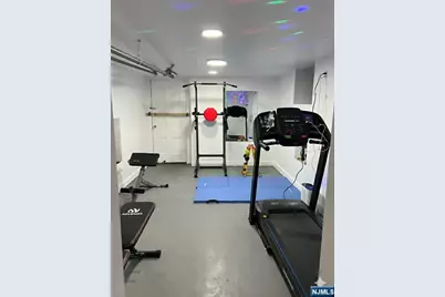 145 Christie, Leonia, NJ 07605 - Photo 14