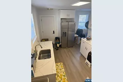 145 Christie, Leonia, NJ 07605 - Photo 8