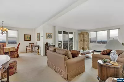 2000 Linwood Avenue 10J #10J, Fort Lee, NJ 07024 - Photo 1