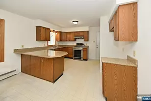 468 Old Tappan Rd, Old Tappan, NJ 07675 - Photo 4