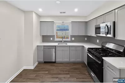 156 Ridgewood Avenue, Newark, NJ 07108 - Photo 14
