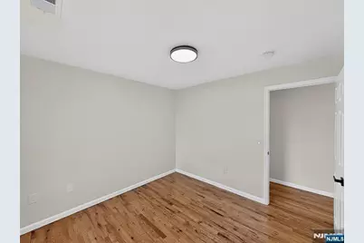 156 Ridgewood Avenue, Newark, NJ 07108 - Photo 32