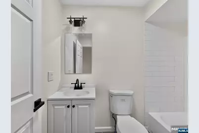 156 Ridgewood Avenue, Newark, NJ 07108 - Photo 44