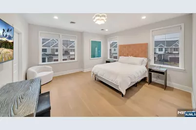 61 Woodmont Circle, River Vale Township, NJ 07675 - Photo 24