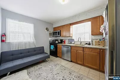 122 Cedar Street, Garfield, NJ 07026 - Photo 6