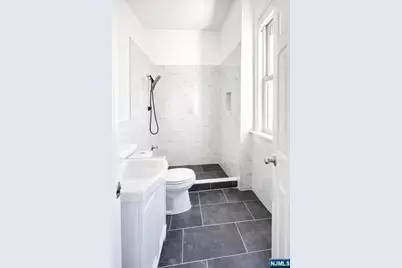 204 Demott Avenue 2 #2, Clifton, NJ 07011 - Photo 6