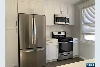 487 Summit Avenue 2nd Floor #2nd floor, Fort Lee, NJ 07024 - Photo 6