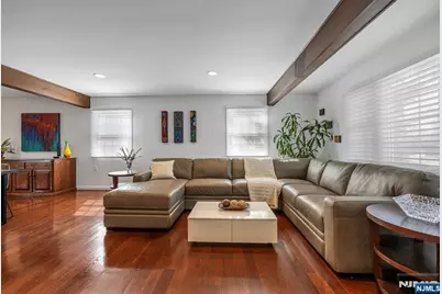 8 Prescott Road, Ho Ho Kus, NJ 07423 - Photo 4