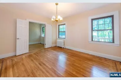 208 Saint Nicholas Avenue, Englewood, NJ 07631 - Photo 6