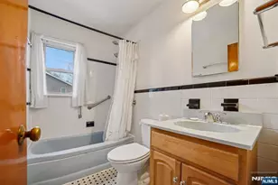 18 Byrne Pl, Bergenfield, NJ 07621 - Photo 18