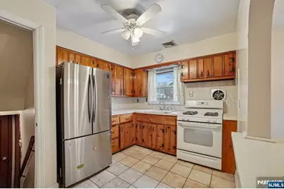 18 Byrne Place, Bergenfield, NJ 07621 - Photo 8