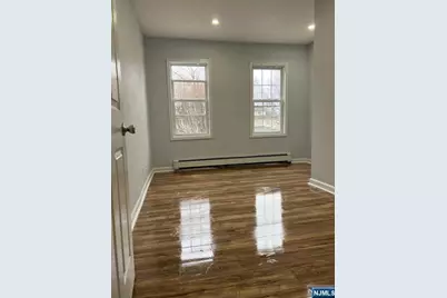 215 Elm Avenue 2 #2, Teaneck Township, NJ 07666 - Photo 10