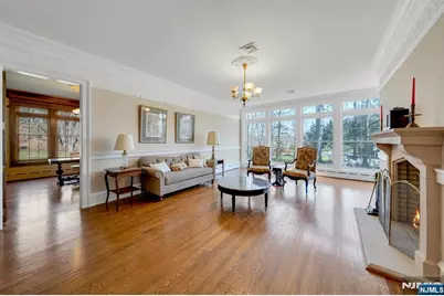 213 Stokes Farm Road, Franklin Lakes, NJ 07417 - Photo 4