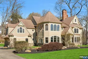 213 Stokes Farm Rd, Franklin Lakes, NJ 07417 - Photo 2