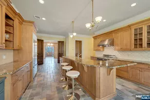 213 Stokes Farm Rd, Franklin Lakes, NJ 07417 - Photo 12