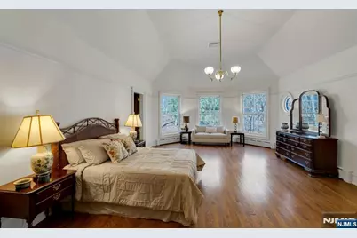 213 Stokes Farm Road, Franklin Lakes, NJ 07417 - Photo 20