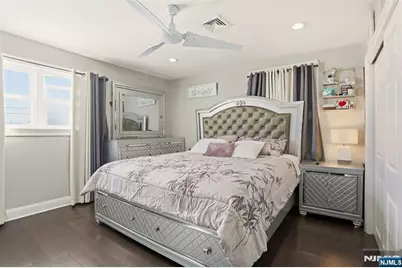 41 15th Avenue, Elmwood Park, NJ 07407 - Photo 12