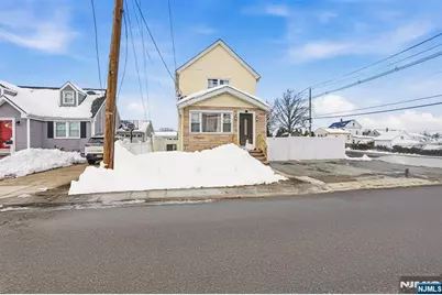 41 15th Avenue, Elmwood Park, NJ 07407 - Photo 2