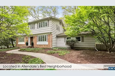 112 Edgewood Road, Allendale, NJ 07401 - Photo 2