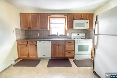 117 Hendel Avenue 2nd Flr #2nd Flr, North Arlington, NJ 07031 - Photo 2