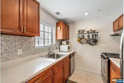 707 Thoreau Court, Mahwah, NJ 07430 - Photo 6