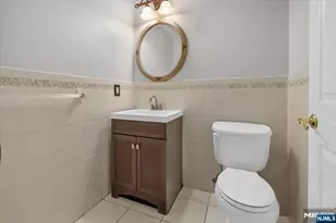 178 Undercliff Ave, Edgewater, NJ 07020 - Photo 4