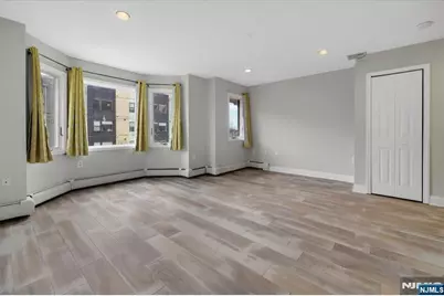 178 Undercliff Avenue, Edgewater, NJ 07020 - Photo 16