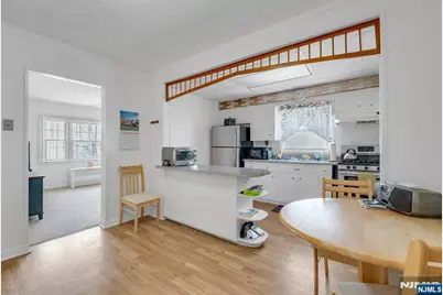 712 Meyer Avenue, Lyndhurst Township, NJ 07071 - Photo 16