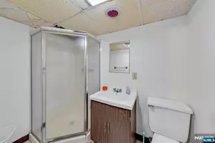 712 Meyer Ave, Lyndhurst Township, NJ 07071 - Photo 26