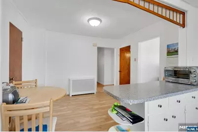 712 Meyer Avenue, Lyndhurst Township, NJ 07071 - Photo 18