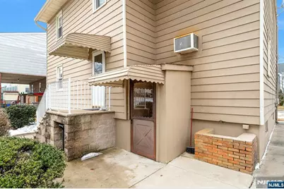 712 Meyer Avenue, Lyndhurst Township, NJ 07071 - Photo 28