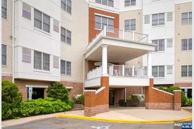 189 Forest Avenue 216 #216, Paramus, NJ 07652 - Photo 1
