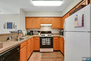 189 Forest Ave 216, Paramus, NJ 07652 - Photo 6