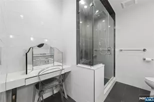 100 Carlyle Dr 9Es, Cliffside Park, NJ 07010 - Photo 28