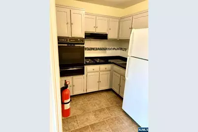 18 President Street, East Newark, NJ 07029 - Photo 10