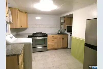 355 Elm Street 2 #2, Elmwood Park, NJ 07407 - Photo 6