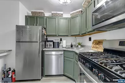 285 Aycrigg Avenue 5C #5C, Passaic, NJ 07055 - Photo 6