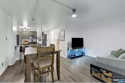 285 Aycrigg Avenue 5C #5C, Passaic, NJ 07055 - Photo 12