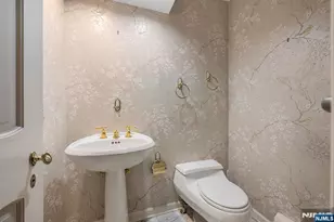 14 Adams Dr, Cresskill, NJ 07626 - Photo 12