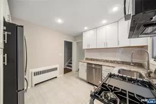 44 Knickerbocker Rd, Cresskill, NJ 07626 - Photo 8