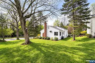 44 Knickerbocker Rd, Cresskill, NJ 07626 - Photo 26